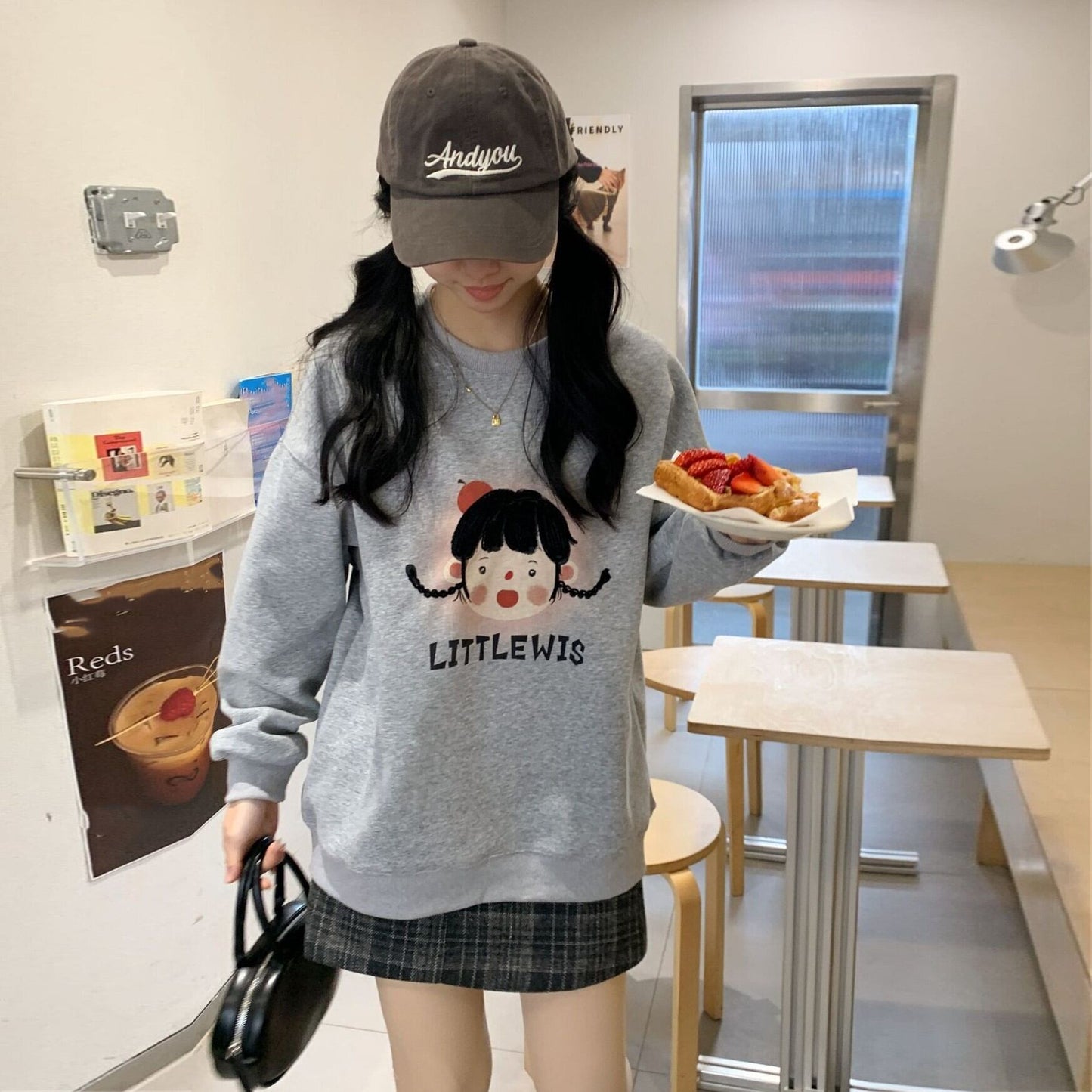 【tops】プリント付きスウェット Z6677