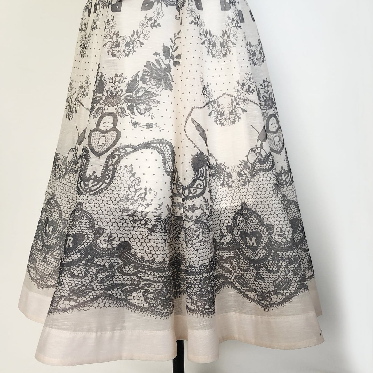 【Set】フリルブラウス×ロングスカートセット N3073