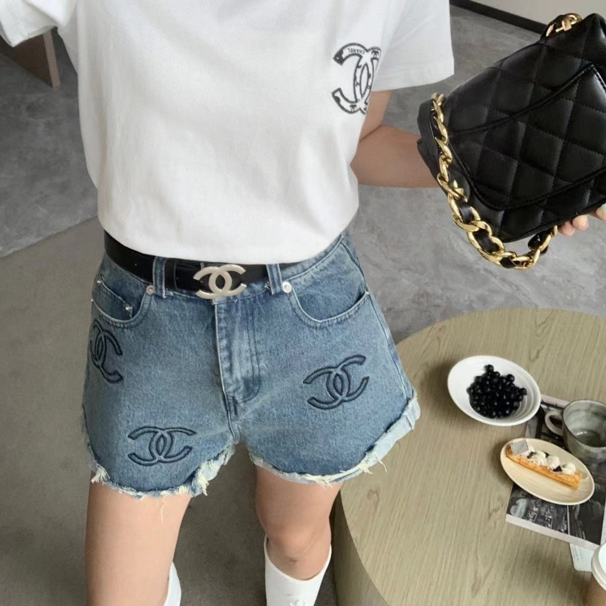 【Bottoms】ダメージ加工ショートパンツ W11950