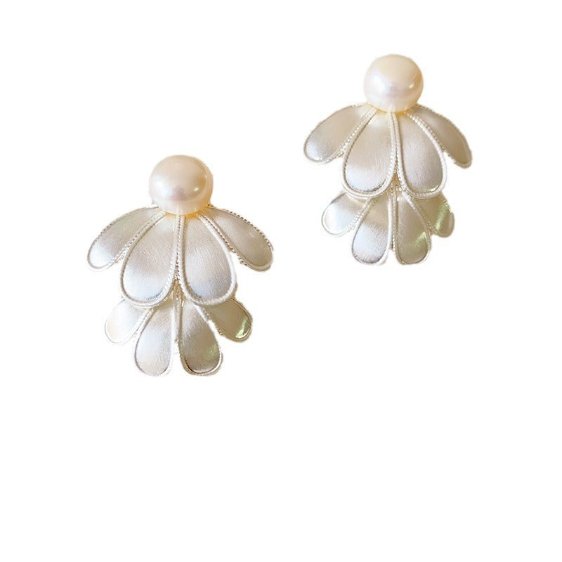 【雑貨】 パール花柄ピアス T0774