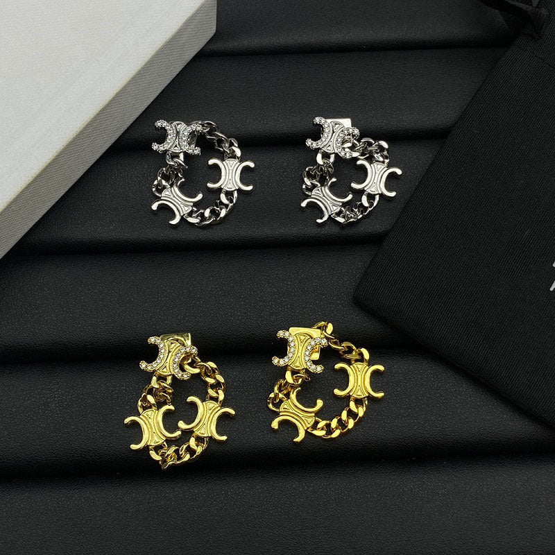 【雑貨】2色展開デザインイヤリング T0792