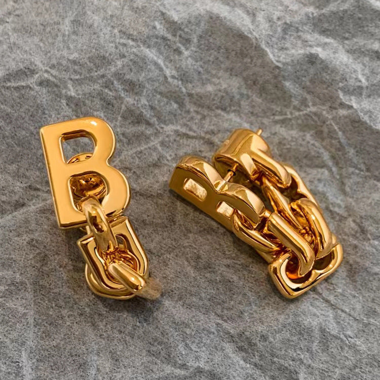 【雑貨】英字柄イヤリング T0736