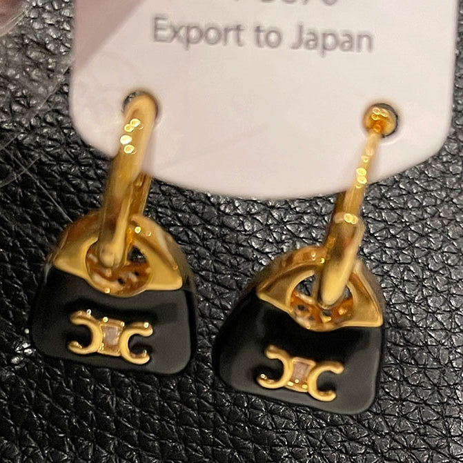 【雑貨】英字柄配色ピアス T0725