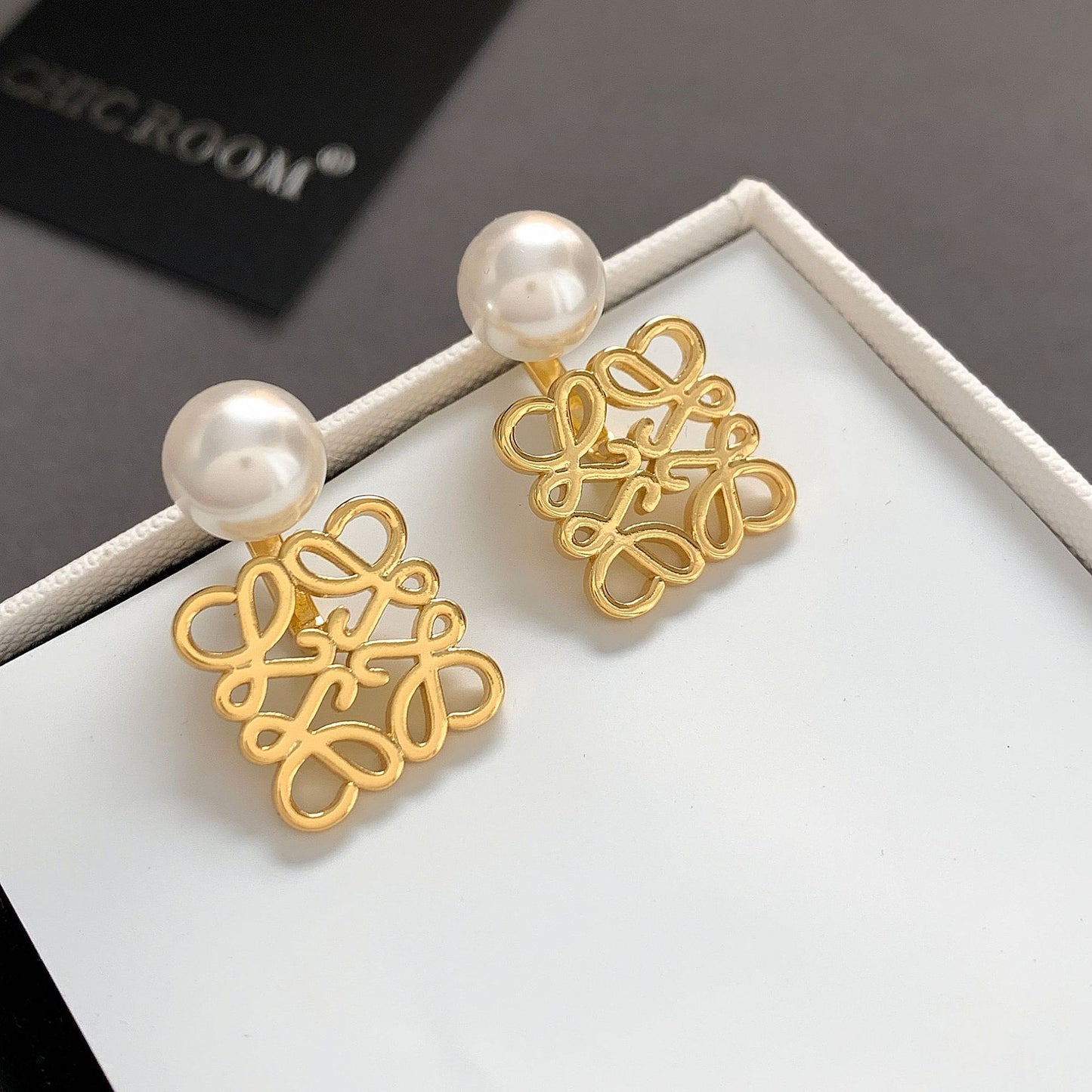 【雑貨】人気パールイヤリング T0740