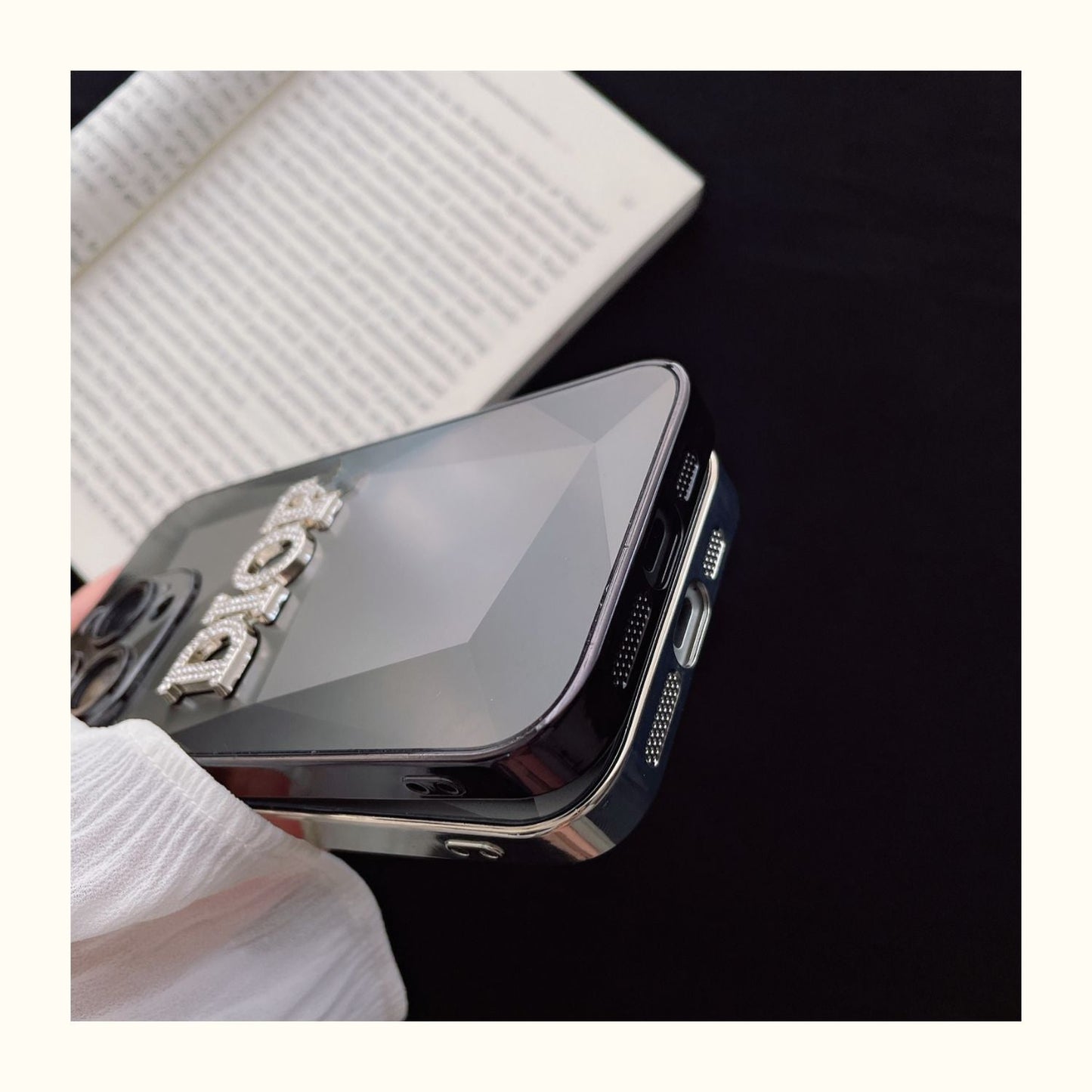 【雑貨】スマホケース T0422