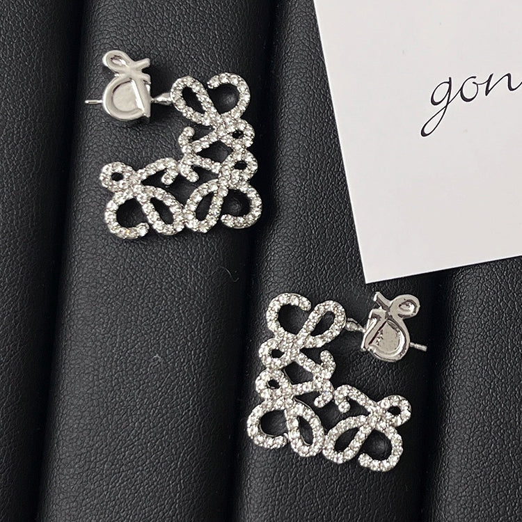 【雑貨】キラキラデザインピアス T0777