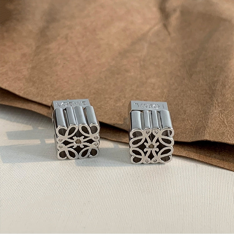 【雑貨】立体的なデザインピアス T0729