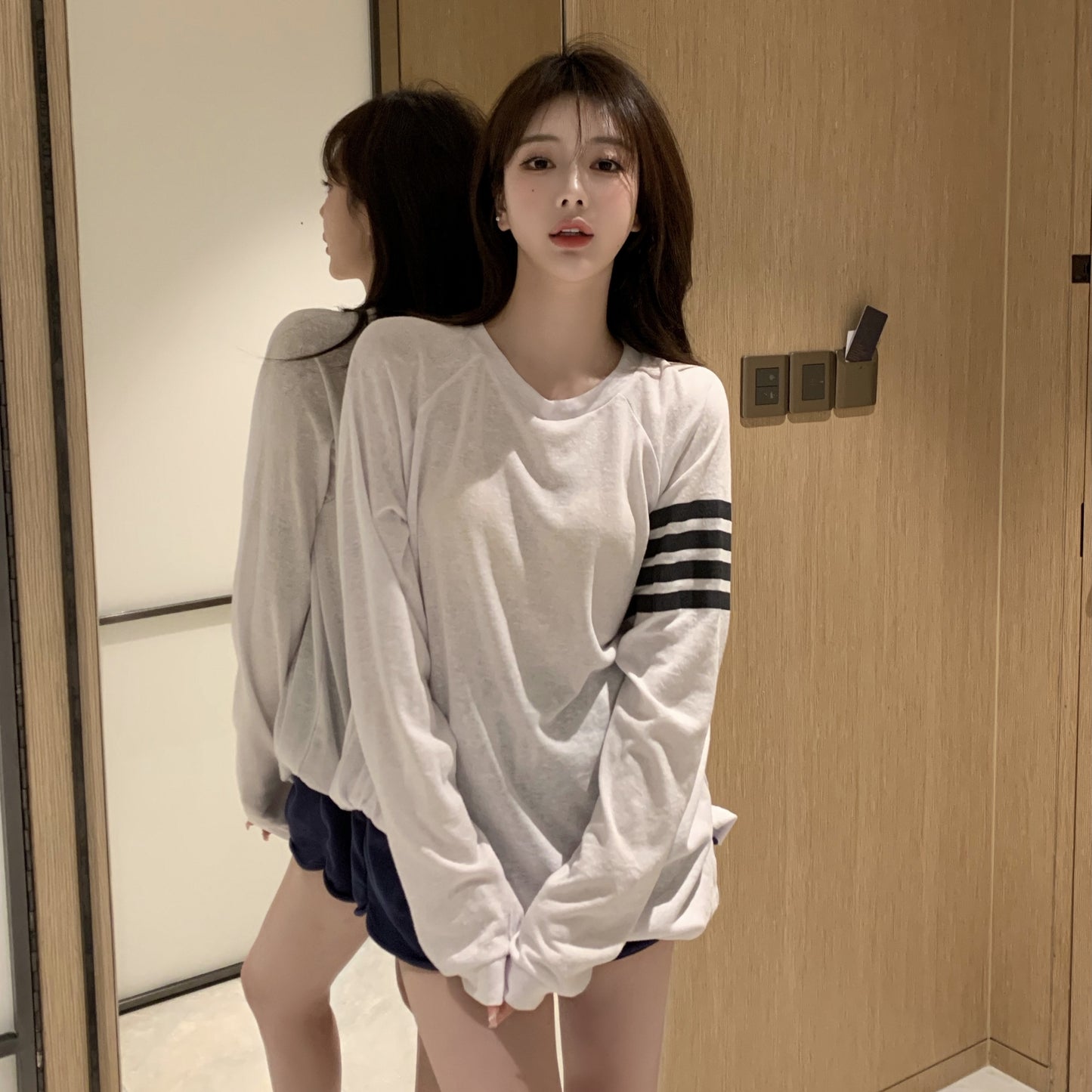 【Tops】4色展開Tシャツ T01012