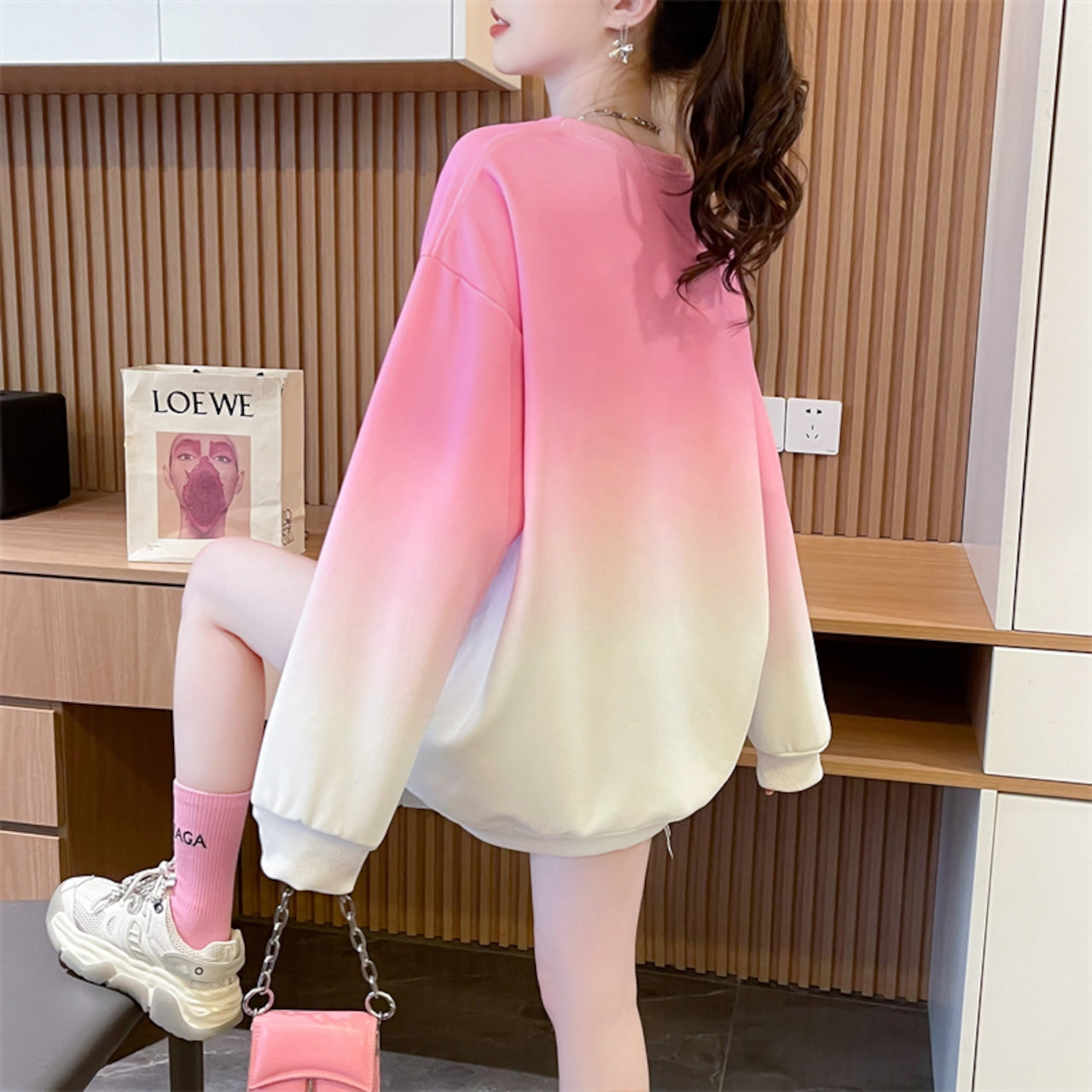 【Tops】グラデーションキャラクタープルオーバー W13985