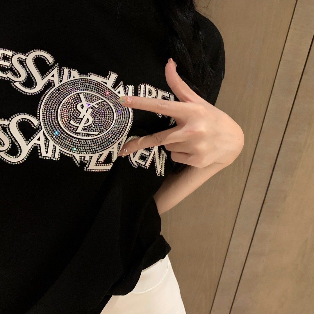 【Tops】ラインストーンTシャツ T01624