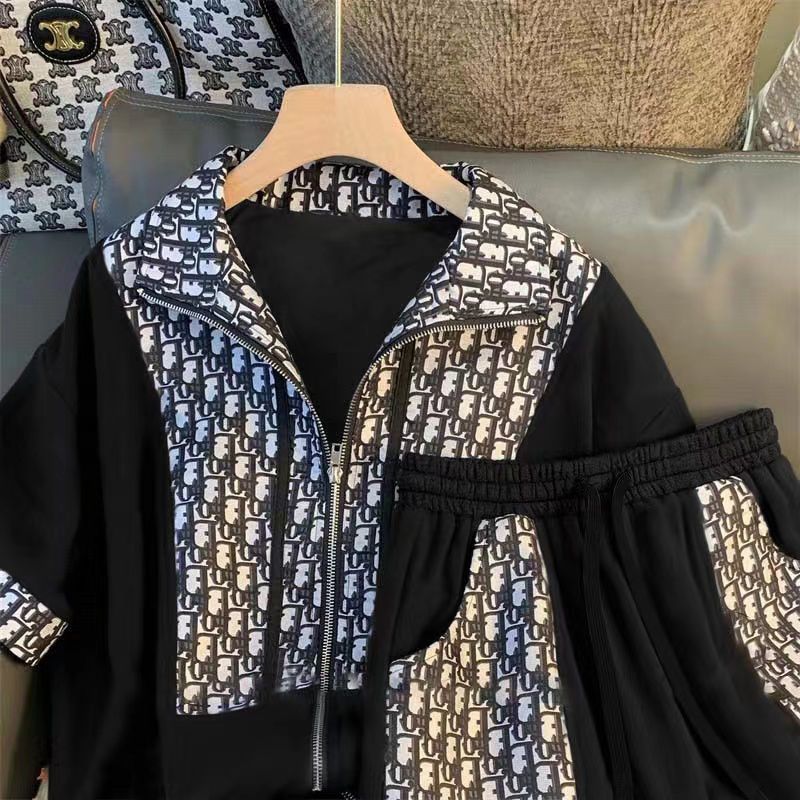 【Set】半袖パーカー + ショートパンツ2点セット T01568