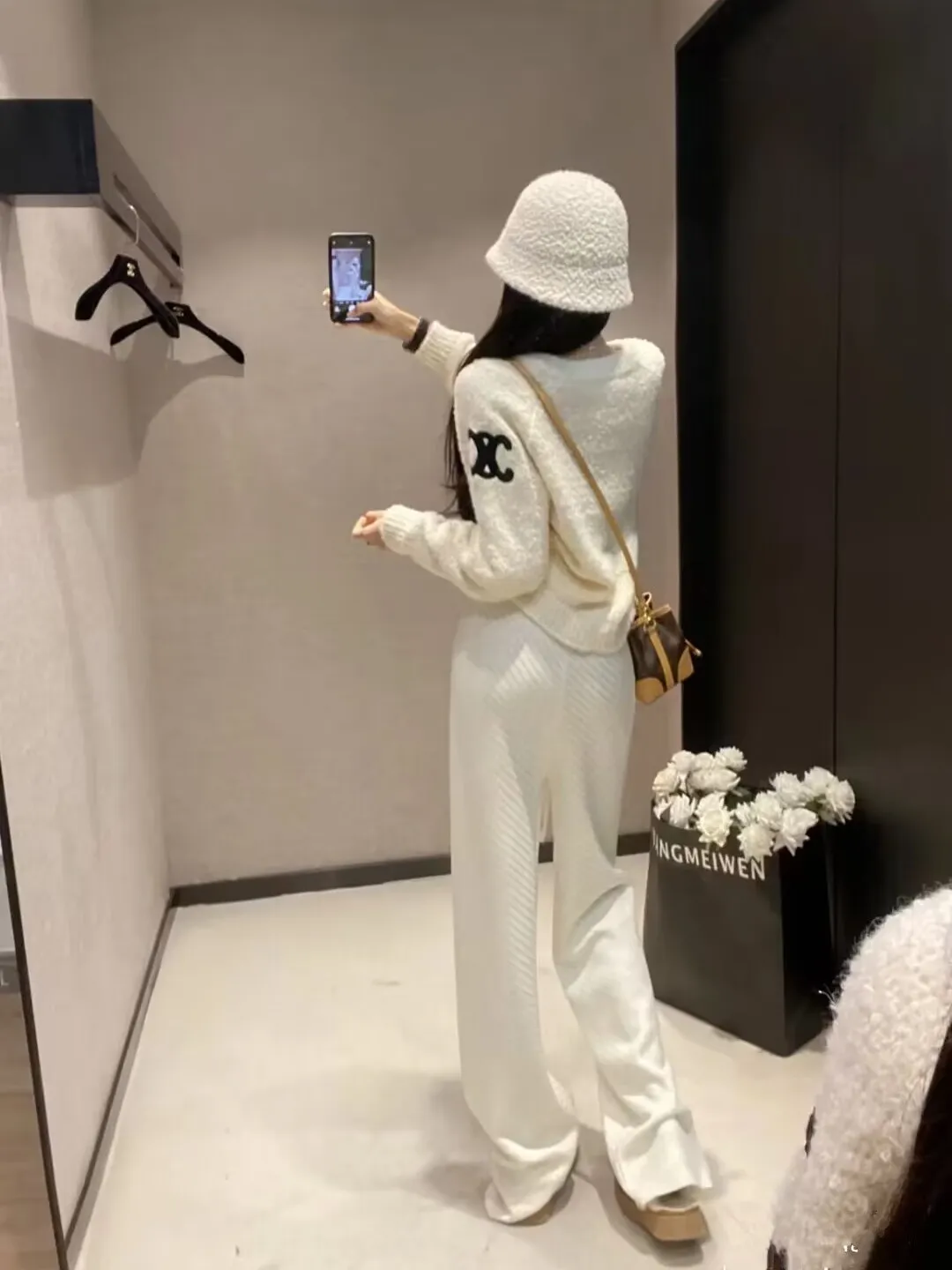 【Outer】ロゴ刺繍カーディガン Z-6475