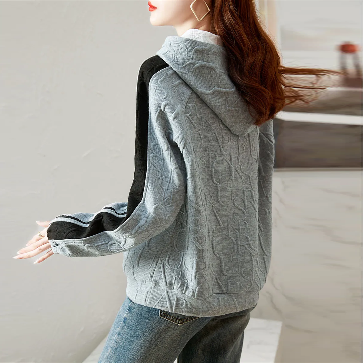 【Tops】立体英文字ジャカードパーカー Z-6531