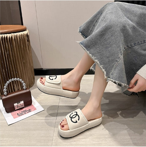 【Shoes】スリッパ滑り止め効果抜群サンダル W11103