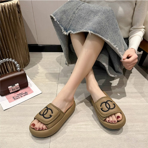 【Shoes】スリッパ滑り止め効果抜群サンダル W11103