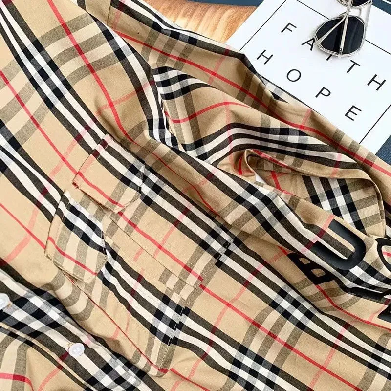 【Tops】きれいめ春秋チェック柄シャツ Z6991