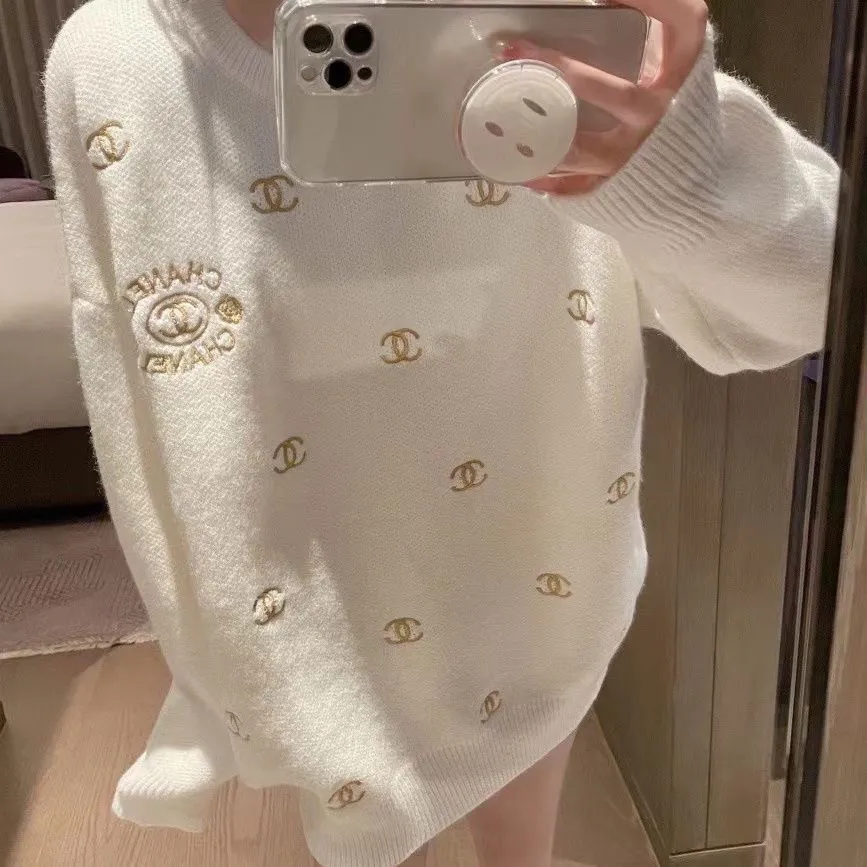 【Tops】刺繍ゆったりニットセーター Z7509