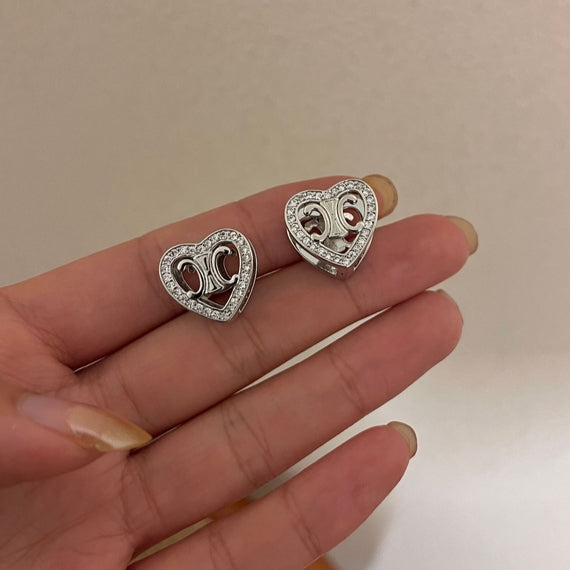 【雑貨】ハートデザインピアス Z7710