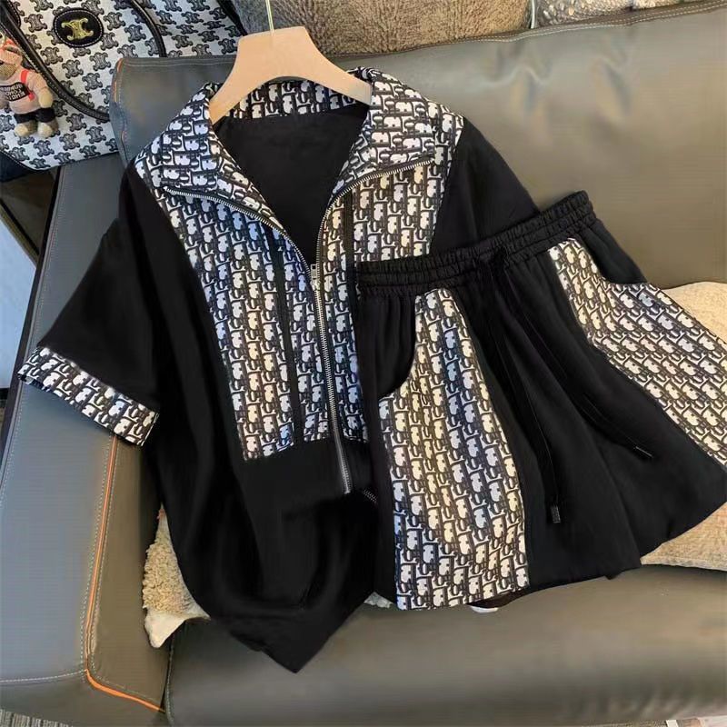 【Set】半袖パーカー + ショートパンツ2点セット T01568