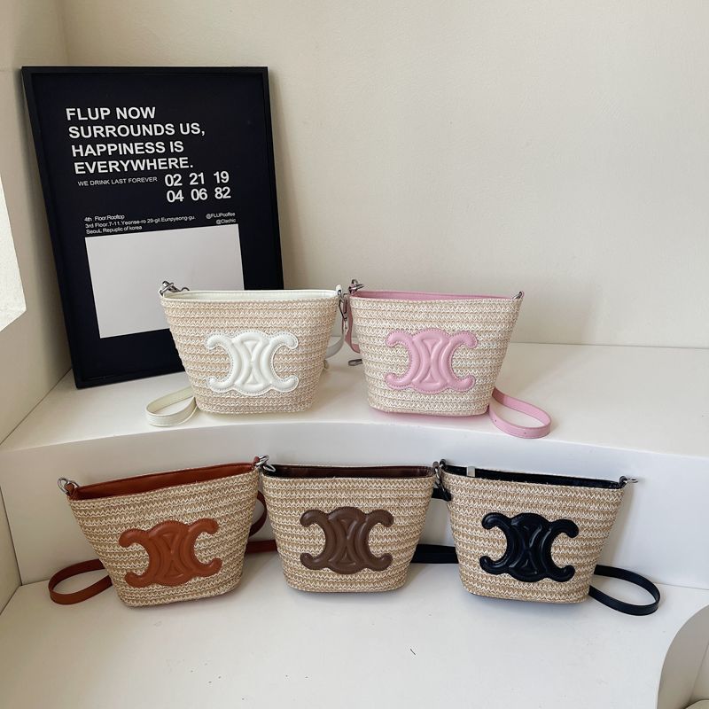 【雑貨】ミニサイズで使い勝手抜群の編みこみバッグ T01827