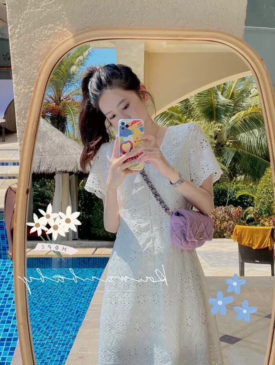 【dress】美人度アップ韓国系森ガール気質Vネック透かし彫りレーススカート