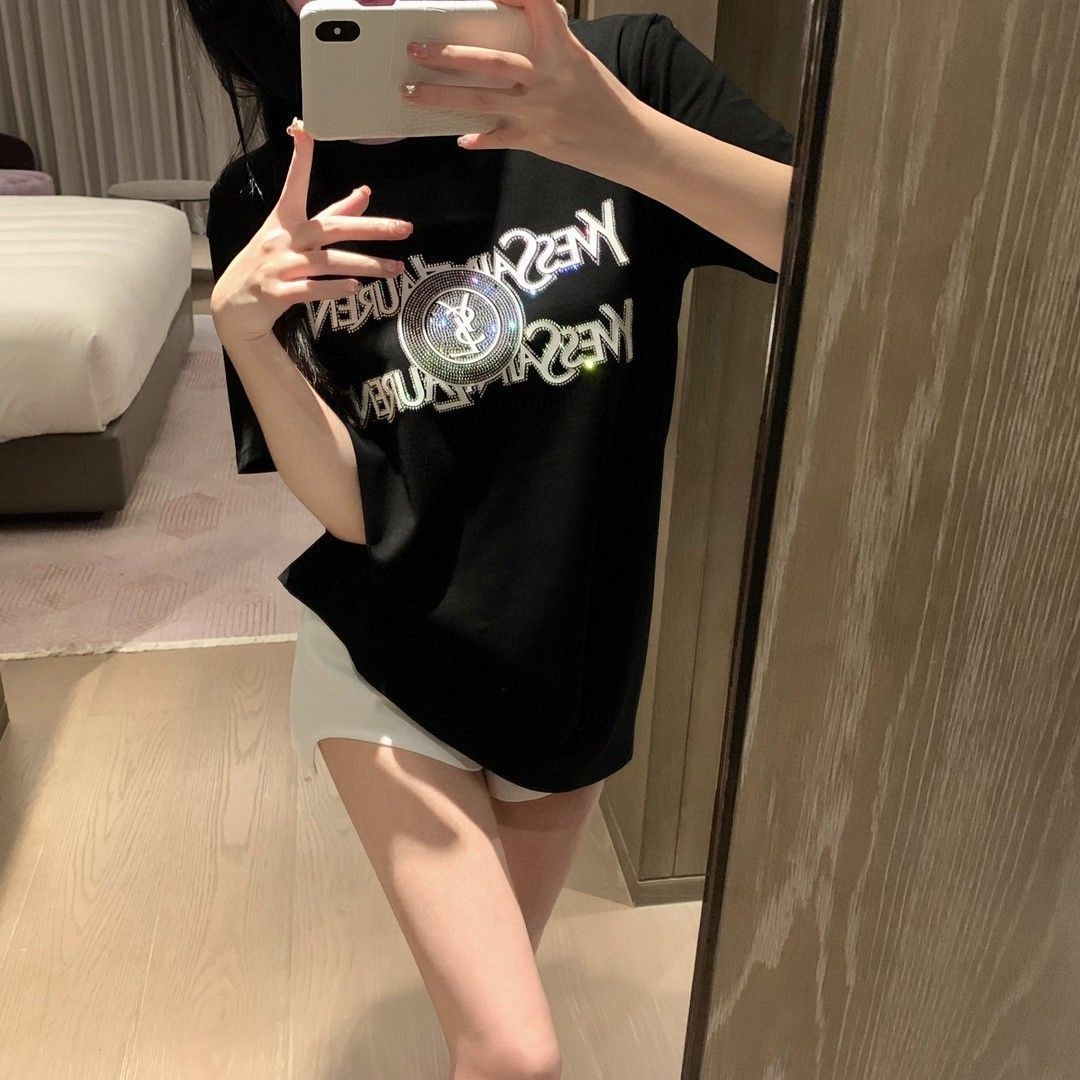 【Tops】ラインストーンTシャツ T01624