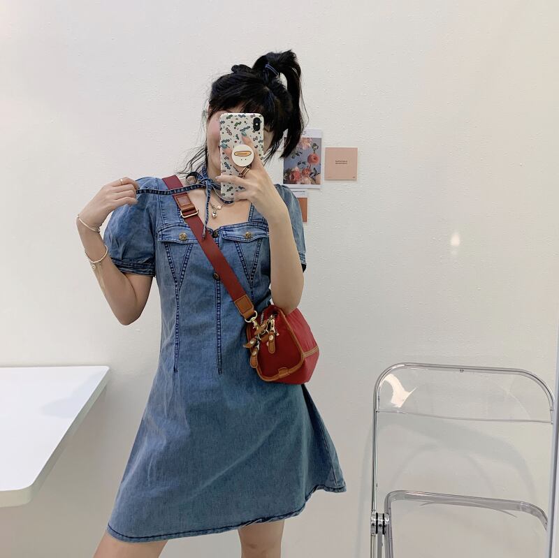 【dress】美人度アップ韓国系キャンパススクエアネックパフスリーブ気質デニムスカート
