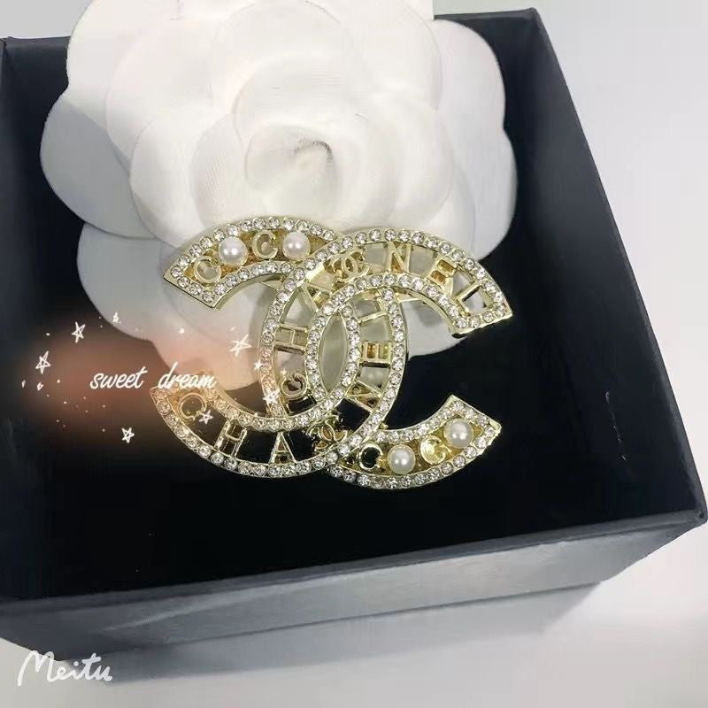 【雑貨】ビーズデザインブローチ T01501