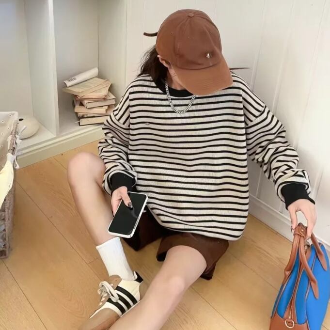 【tops】ボーダー柄ゆったりスウェット Z6711