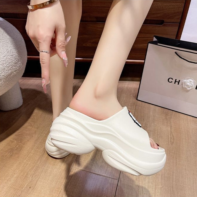 【Shoes】キャラクター美脚厚底スリッパ T01592