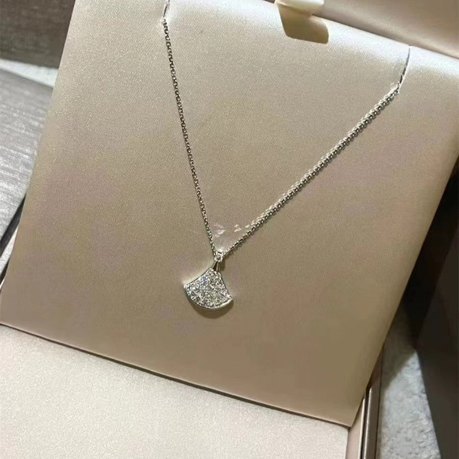 【雑貨】4色選択可ネックレス W12106