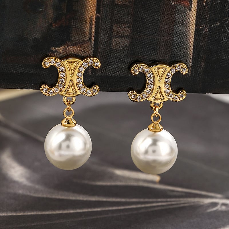 【雑貨】ビーズ英字柄ピアス W10996