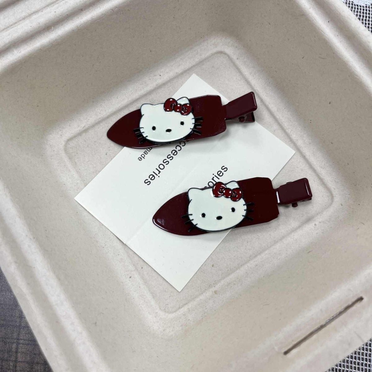 【雑貨】可愛い猫柄ヘアピン2点 T01252