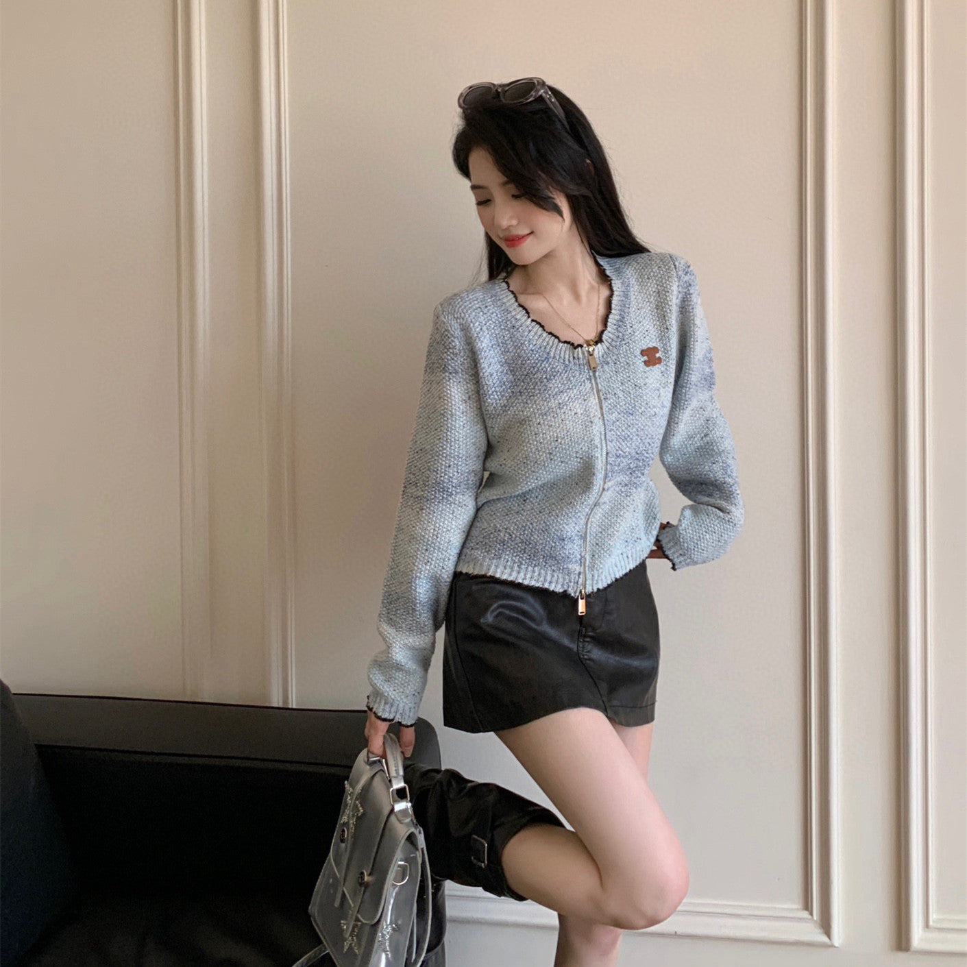 【Outer】Vネックカーディカン W13454