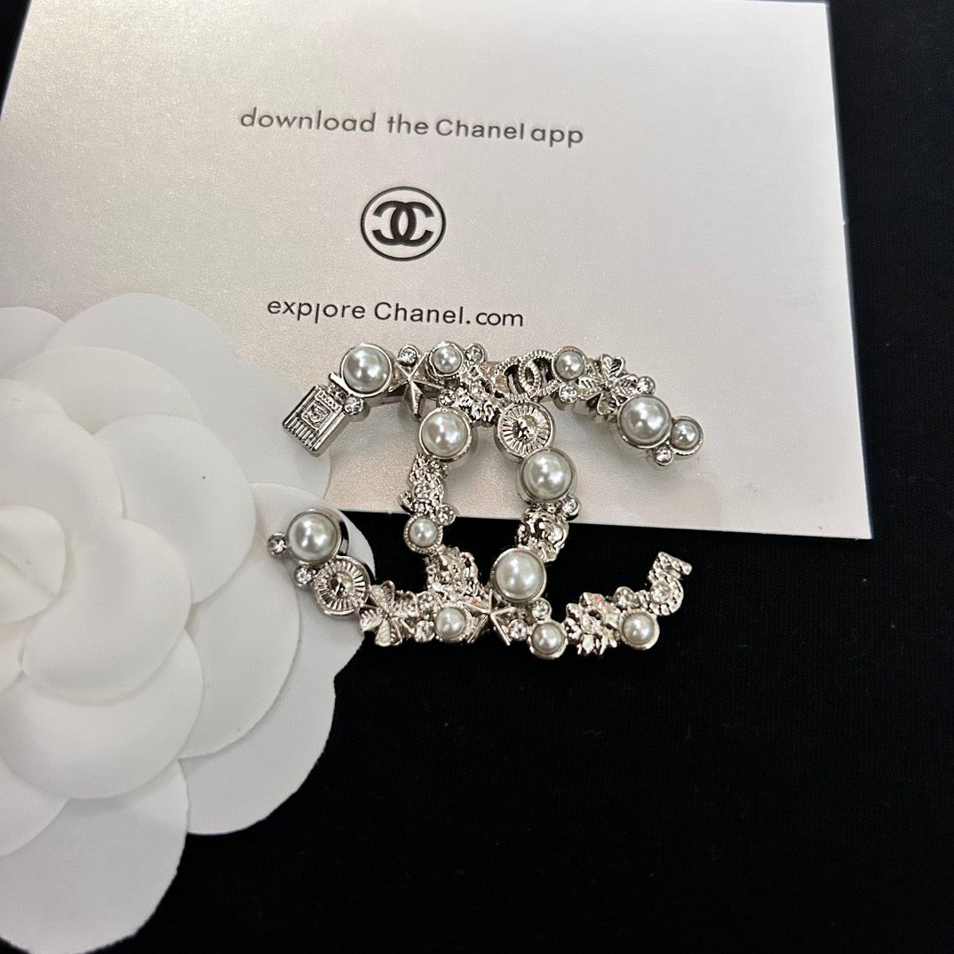 【雑貨】ビーズブローチ T01499