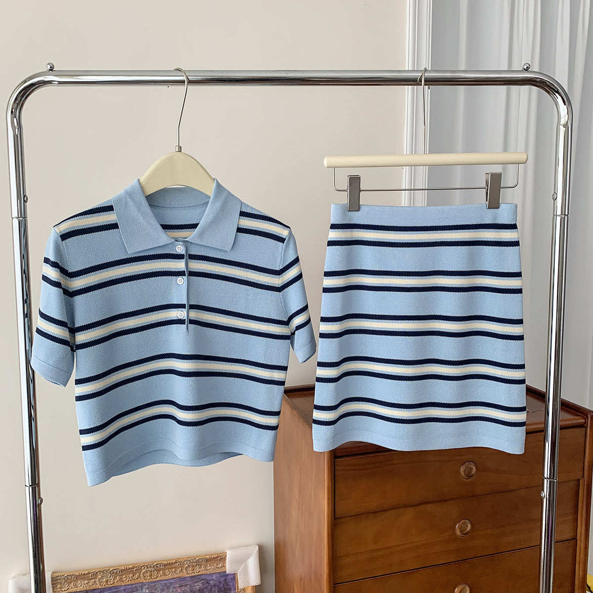 【Set】新入荷~2点セットTシャツ+スカート    W11373