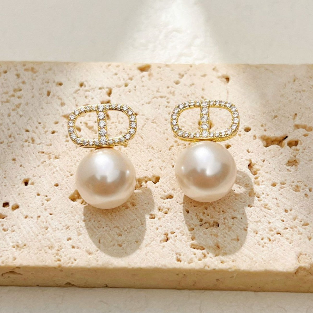 【雑貨】ジルコニアとパールのピアス T01714