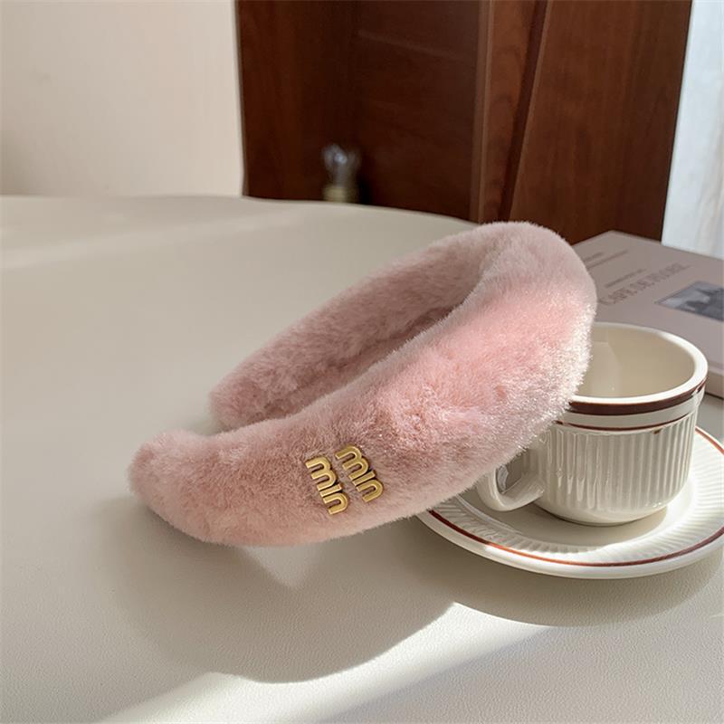 【雑貨】新入荷~4色展開ふわもこファーカチューシャ Z-6480