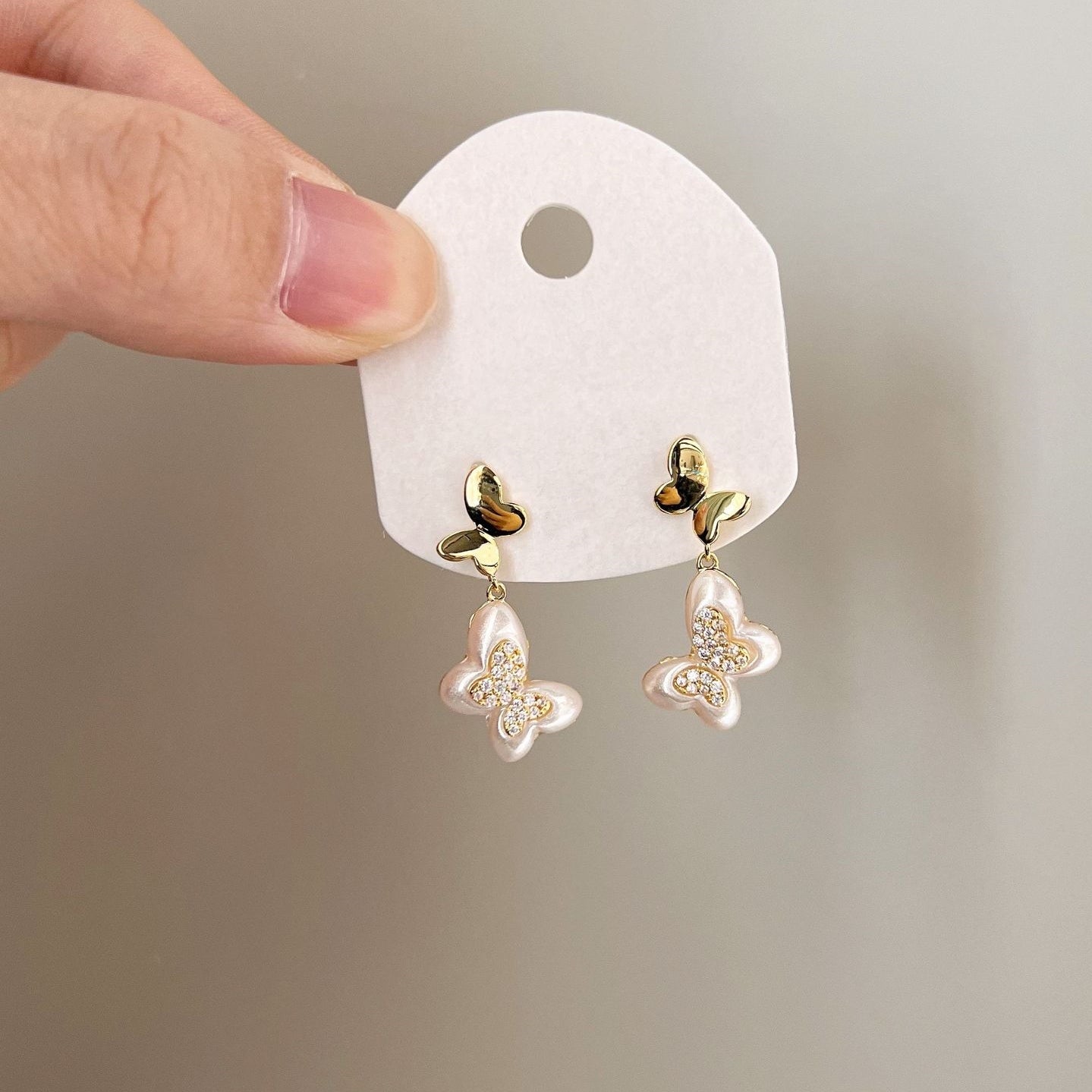 【雑貨】蝶々ジルコンイヤリング T01727