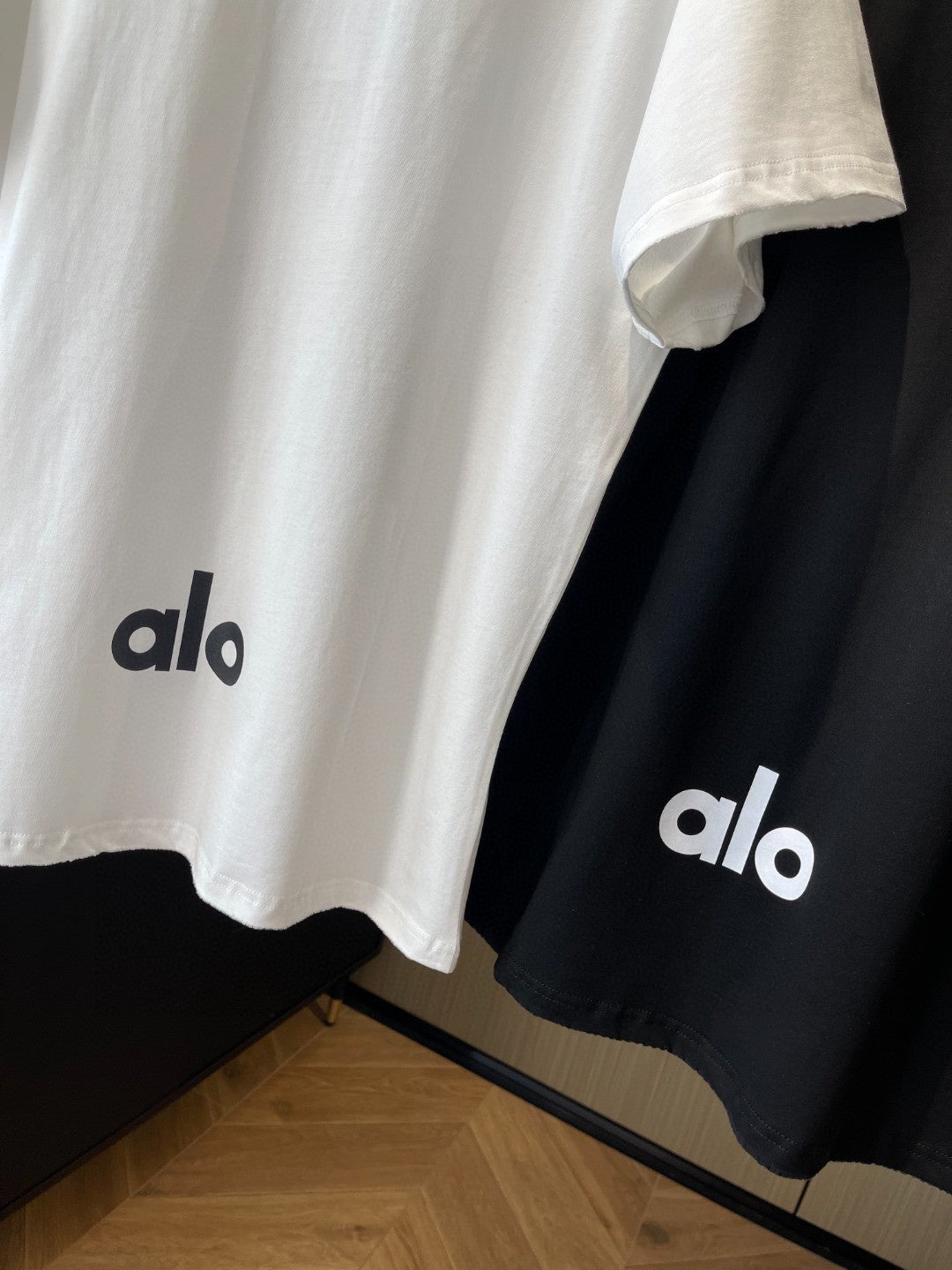 【Tops】2色展開ラウンドネックTシャツ T01546