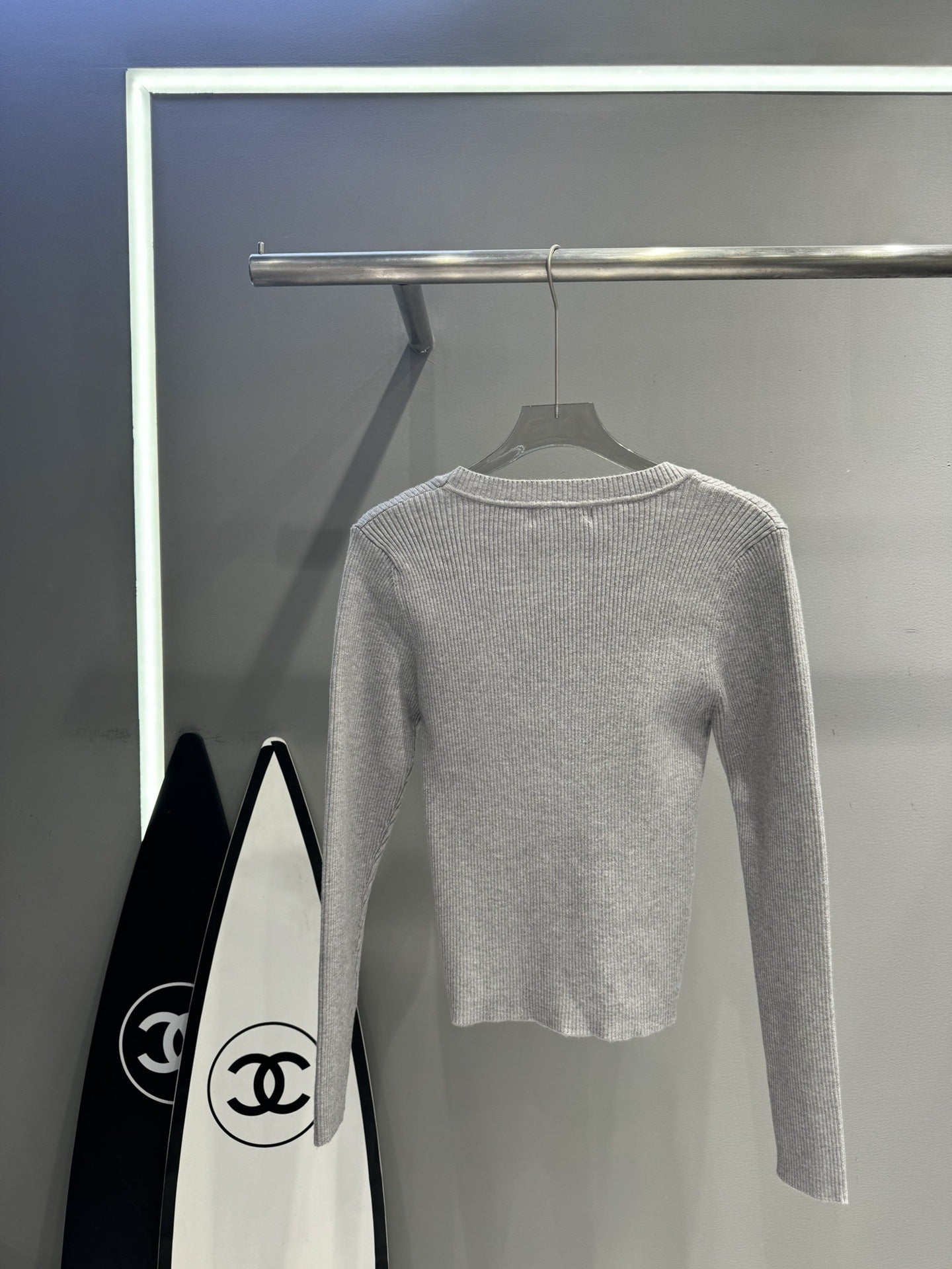 【Outer】Vネックニットカーディガン W14390