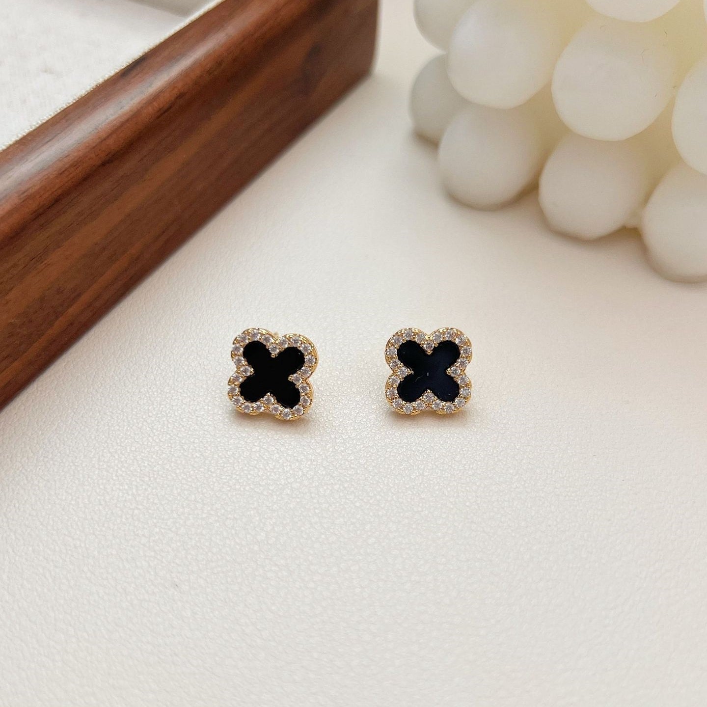 【雑貨】ラッキークローバーピアス T01729