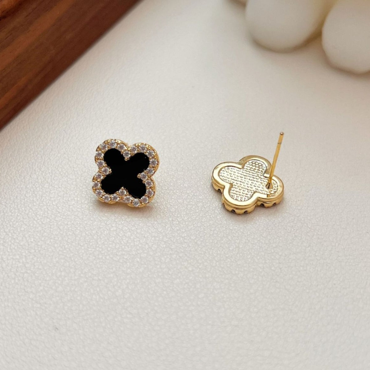 【雑貨】ラッキークローバーピアス T01729