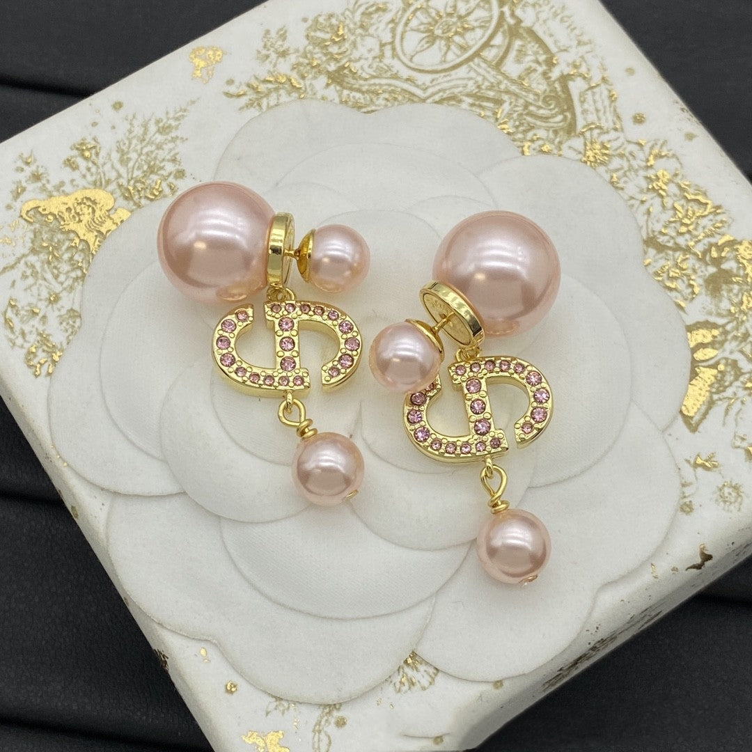 【雑貨】パール付きピアス T01189