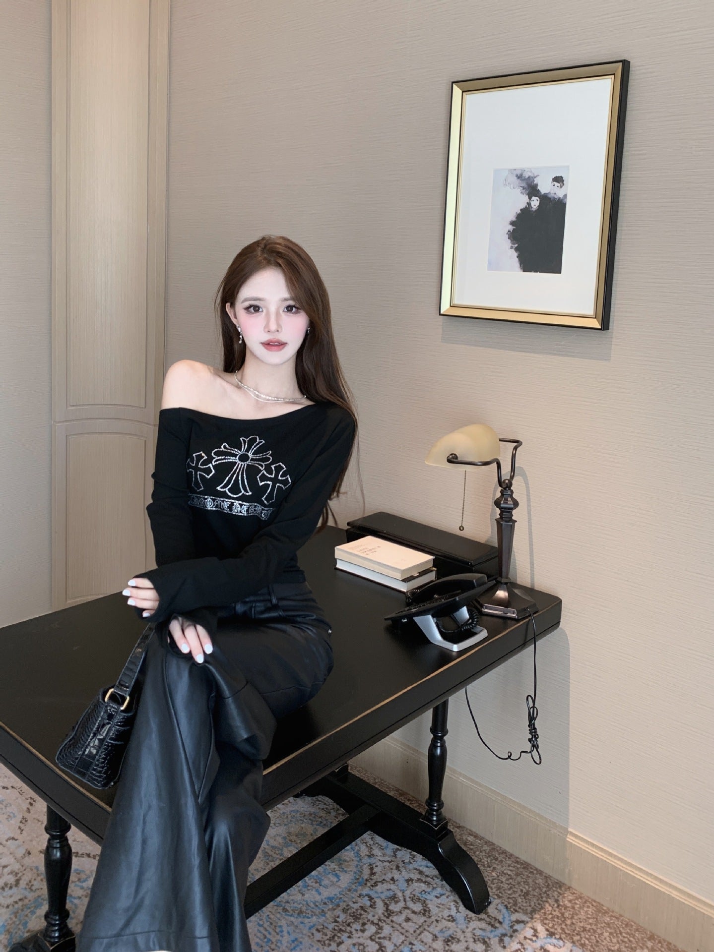 【Tops】ワンショルダー長袖Tシャツ Z8260