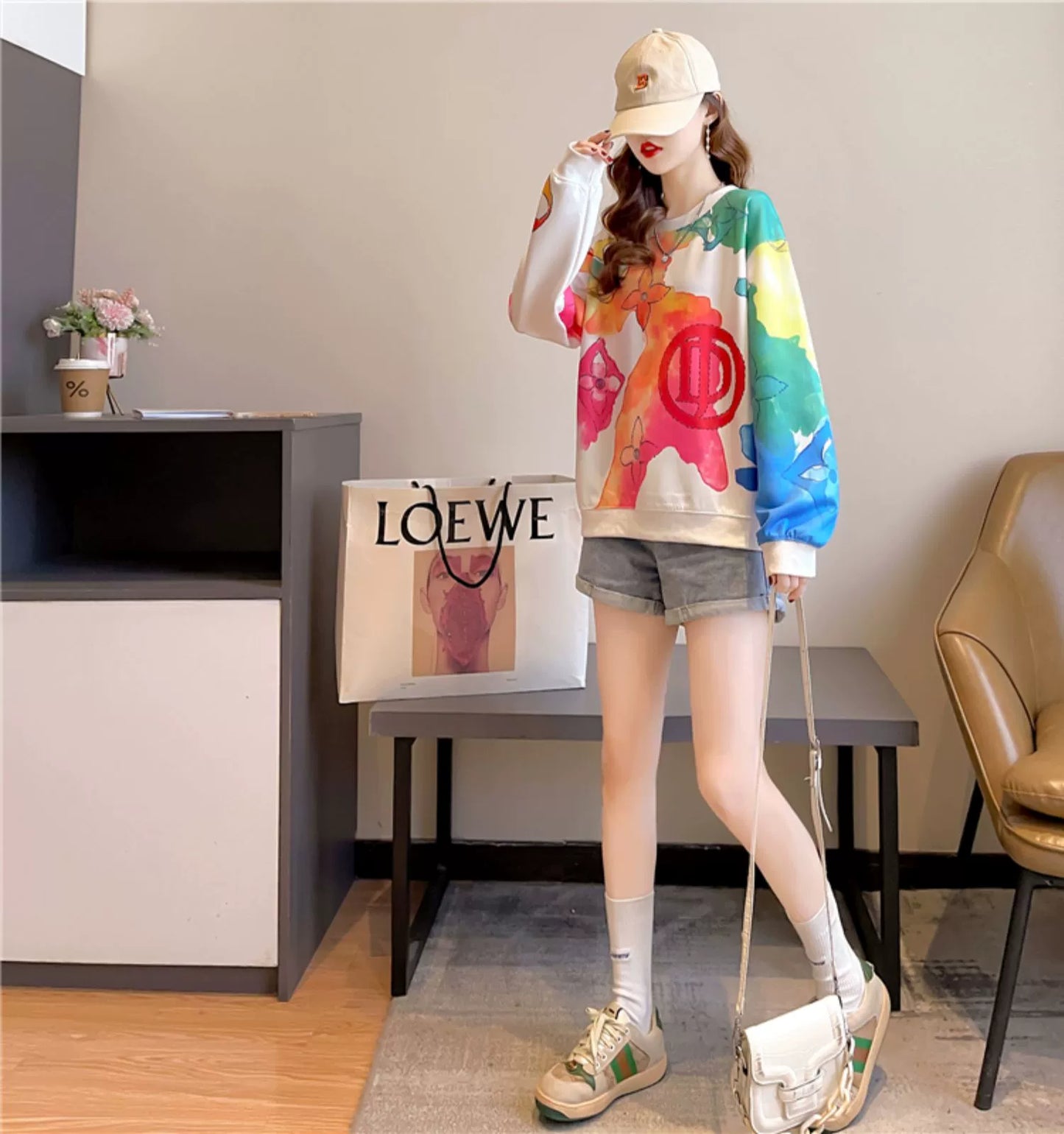 【Tops】薄いプリント配色トレーナー W8024