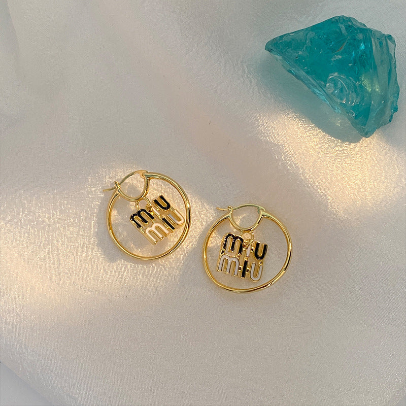 【雑貨】小顔効果ピアス Z8033