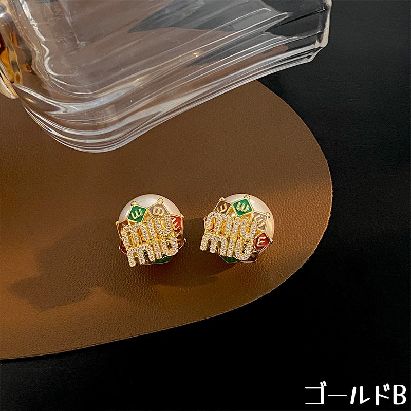 【雑貨】3色展開ピアス T01309