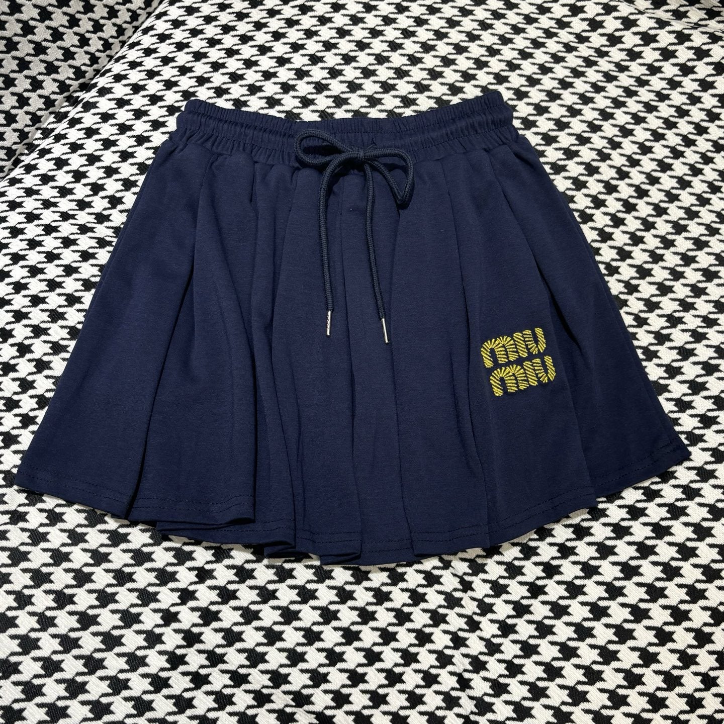 【Set】レース切り替えTシャツ + スカート2点セット T01479