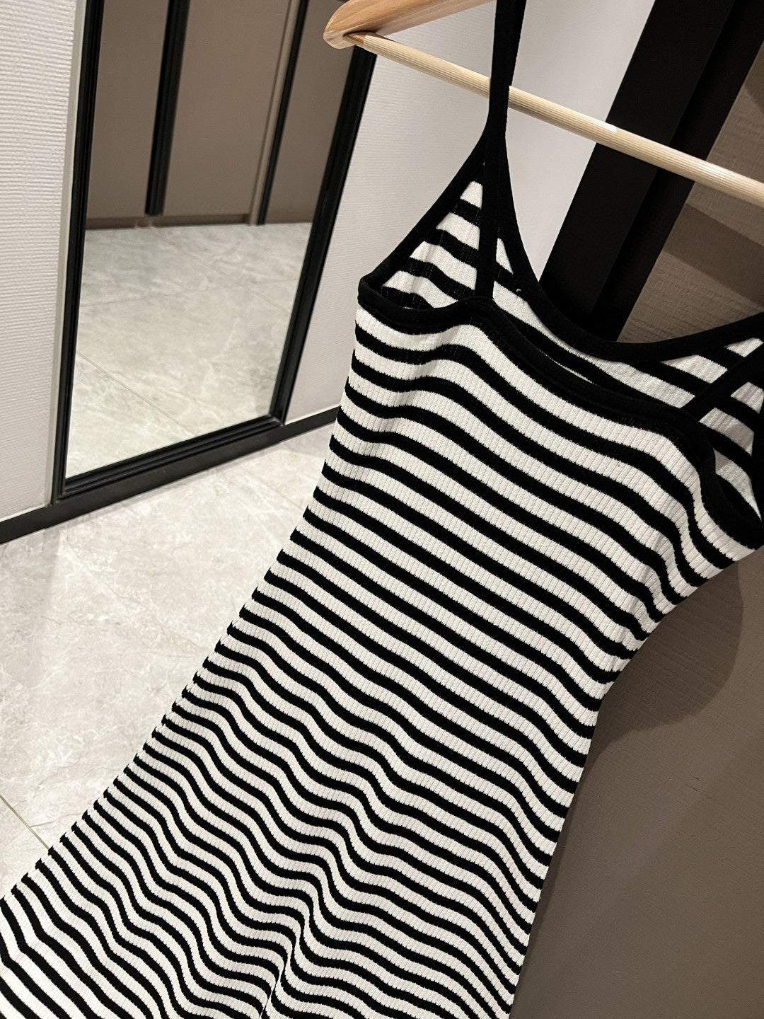 【Dress】サスペンダーアイスシルクニットドレス T01532